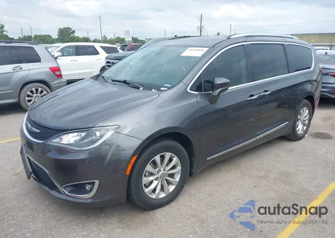 2018 Chrysler Pacifica Touring L from USA, damaged, VIN 2C4RC1BG0JR149157